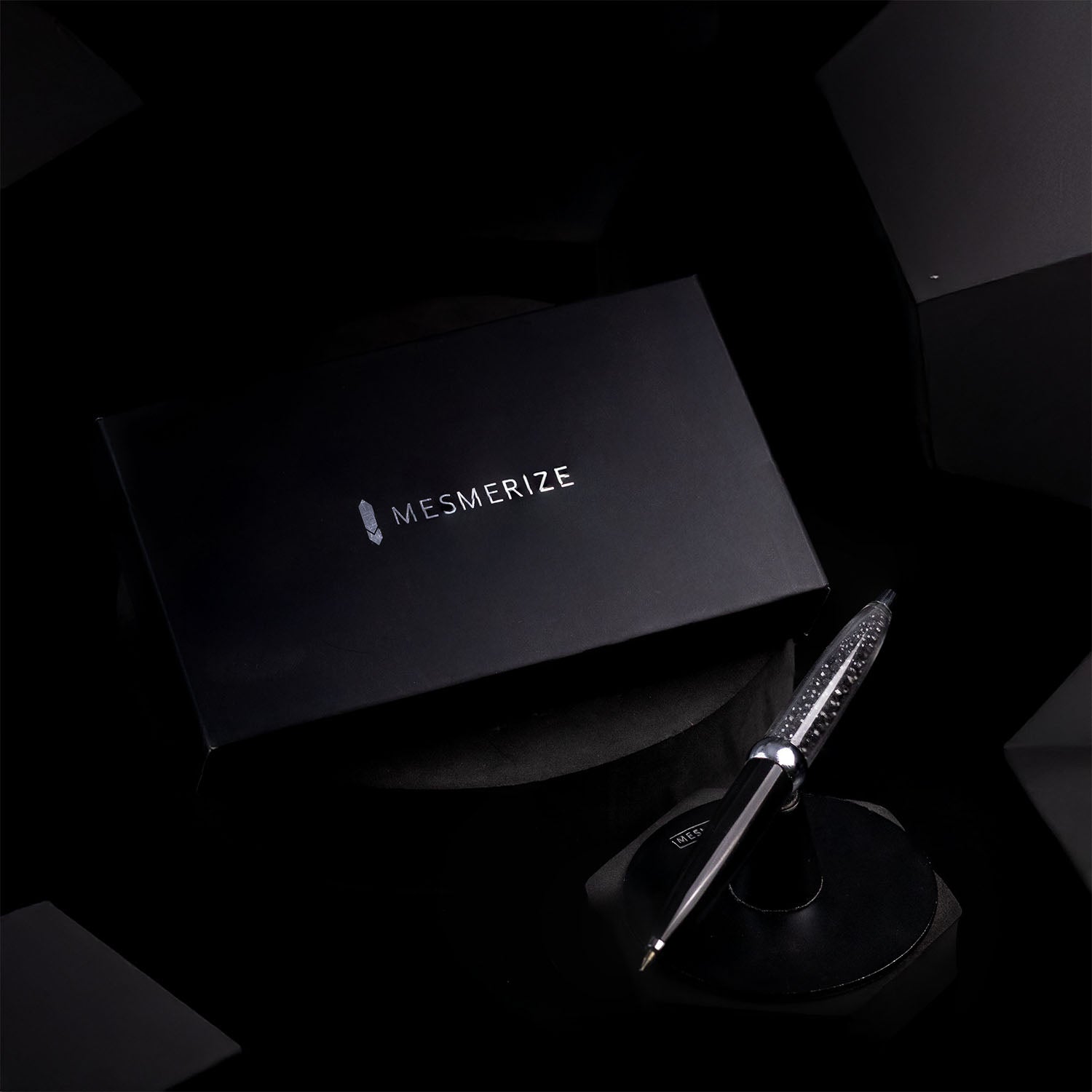 Black Spinel MagSpin Rotating Desk Pen with DryFlow Ink