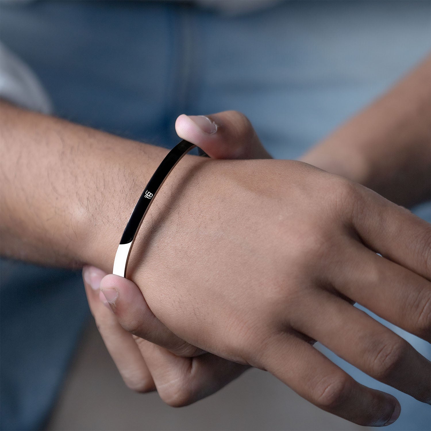 Ik Onkar Gloss Cuff Adjustable Bracelet Black