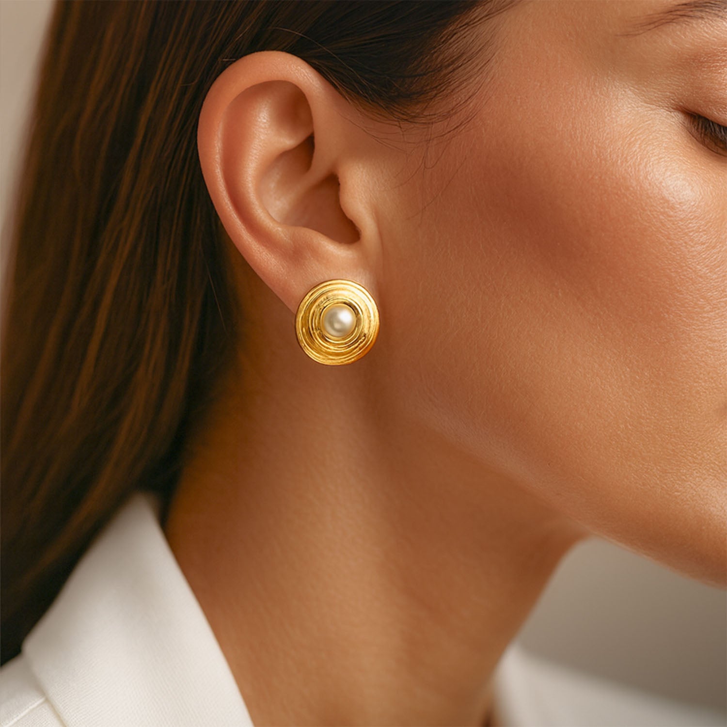 Sia Pearl 18K Gold Stud Earrings