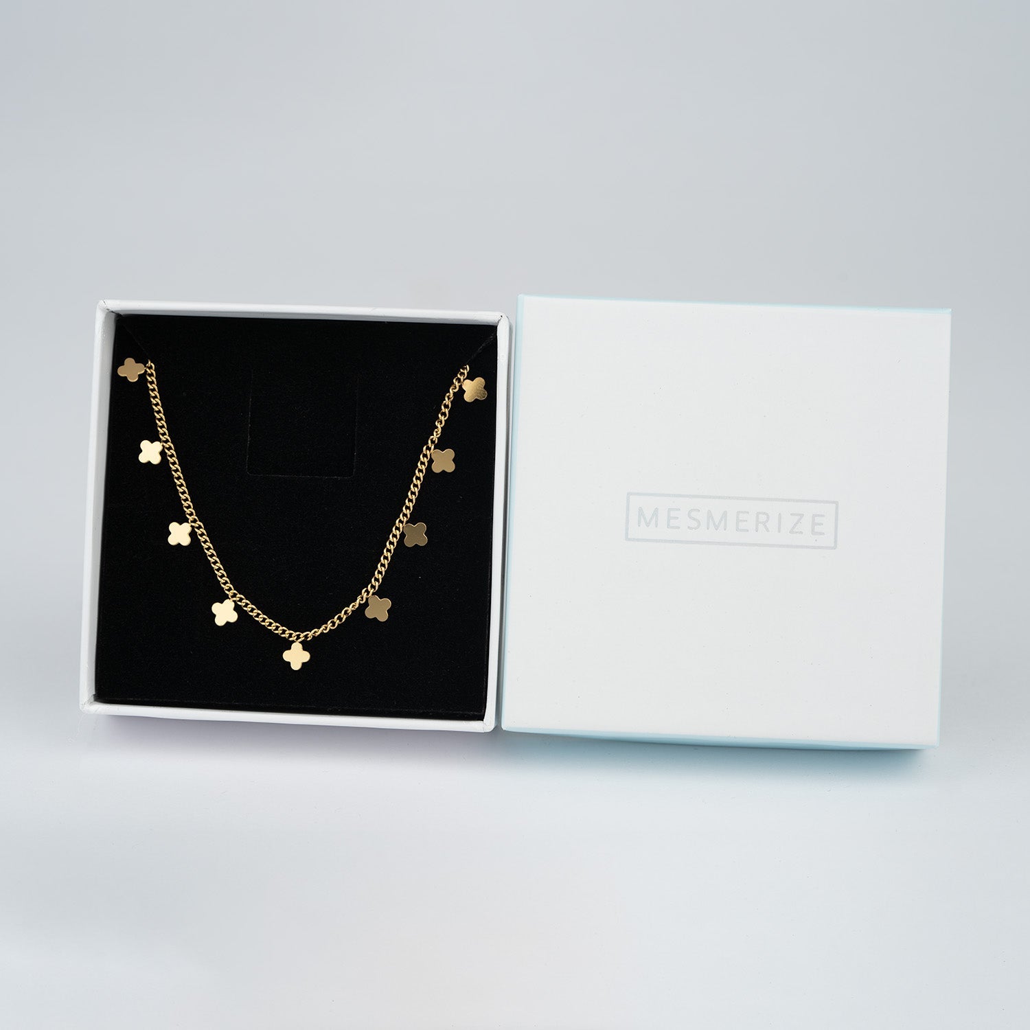 W Premium Jewellery Necklace Dainty Clover Gold